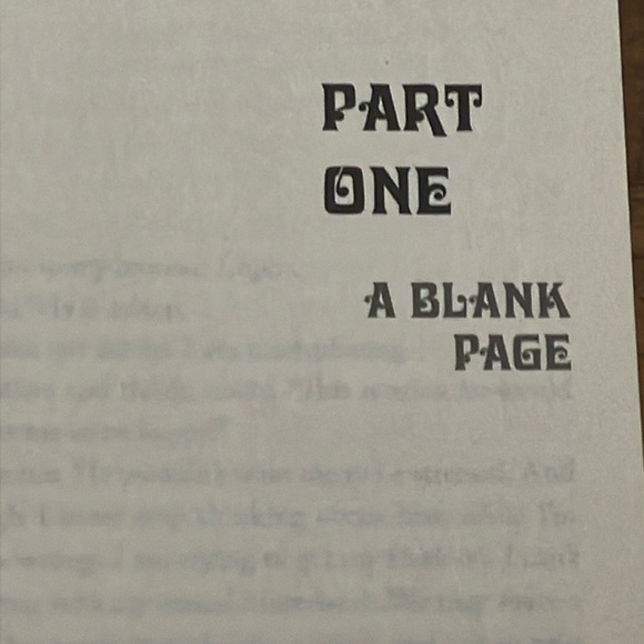 Book: How to Build a Girl by Caitlin Moran - Picture 4 of 9